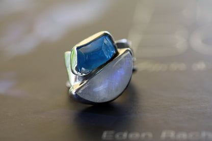 Blue Topaz and a unique Labradorite on sterling silver ring