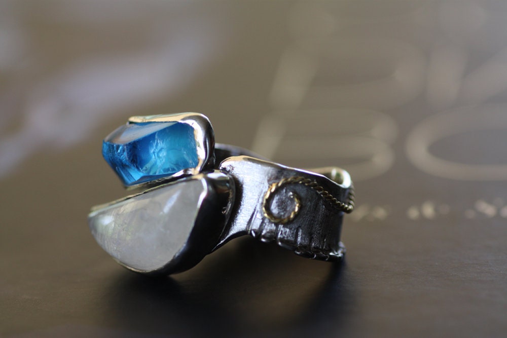 Blue Topaz and a unique Labradorite on sterling silver ring