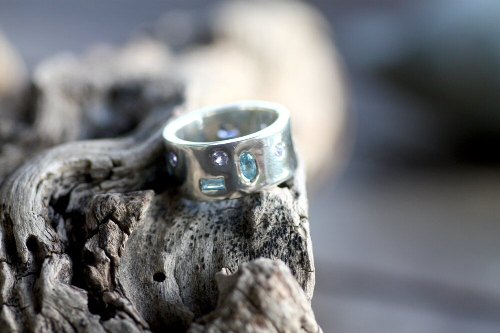 Aquamarine and Tanzanites wide band