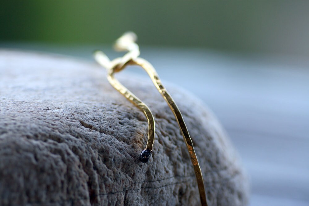 Yellow gold plated Sterling Silver wire bangle