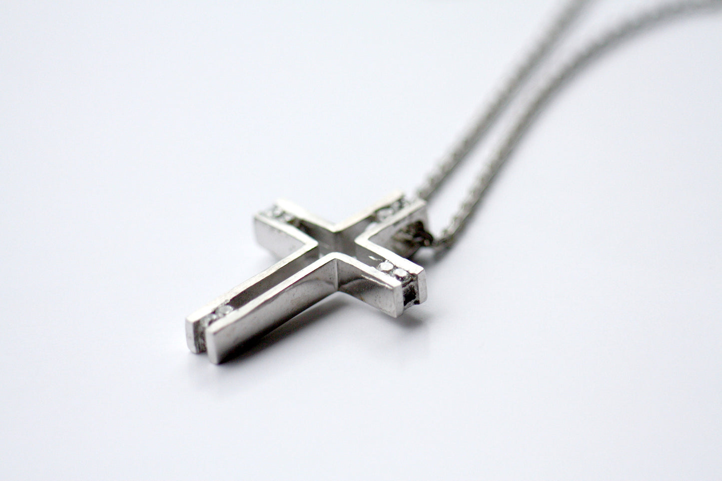 White Gold k18 Diamond Cross