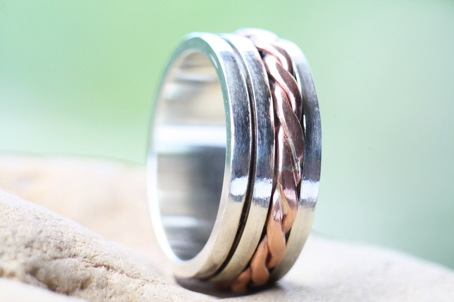 Double Spinner ring with copper braid