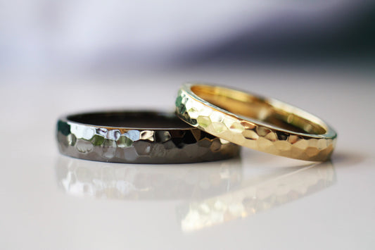 Set of Textured Gold Wedding Rings for couples