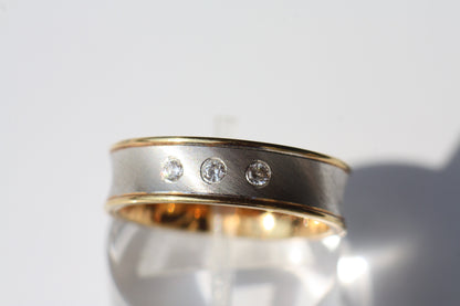 White and Yellow 14K Gold Wedding ring