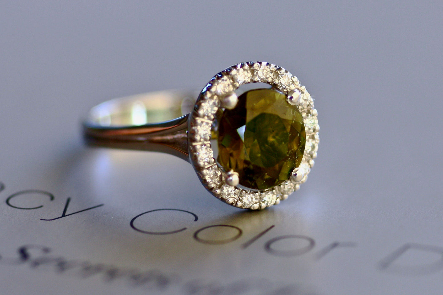 Gold K18 Tourmaline Diamond ring