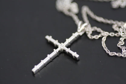 Diamond Cross pendant in White Gold