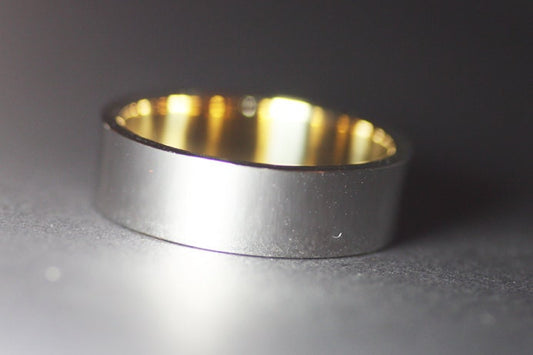 Handmade Classic wedding ring in White and Yellow Gold