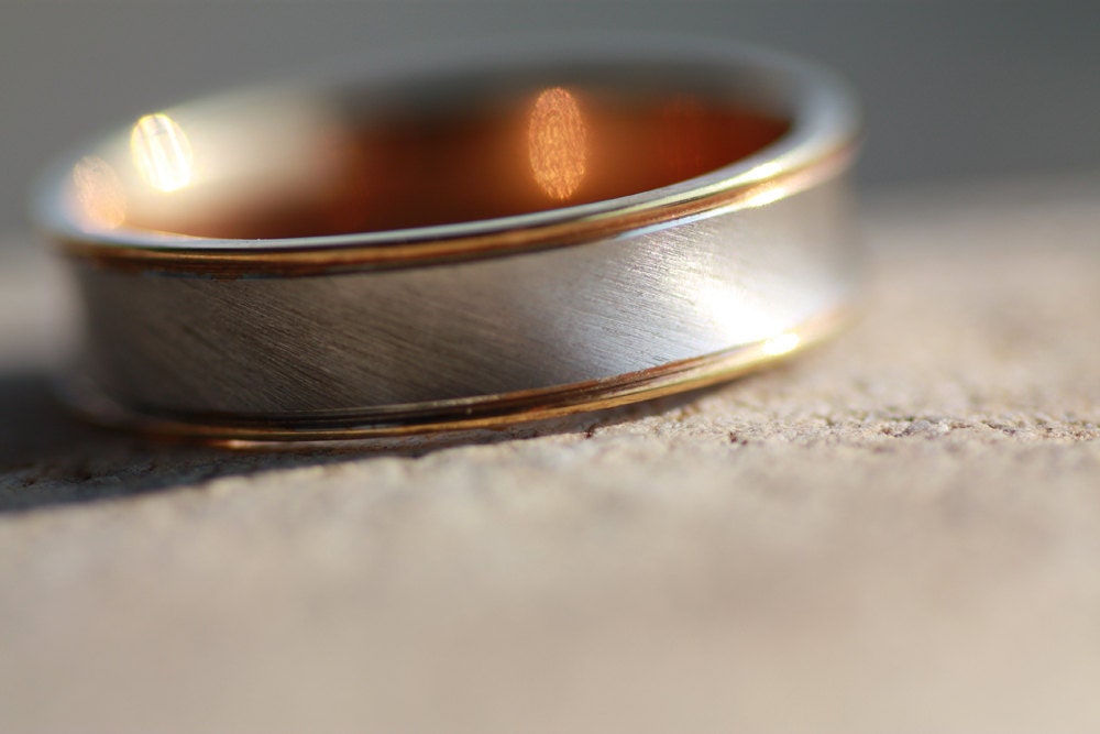 White and Yellow 14K Gold Wedding ring